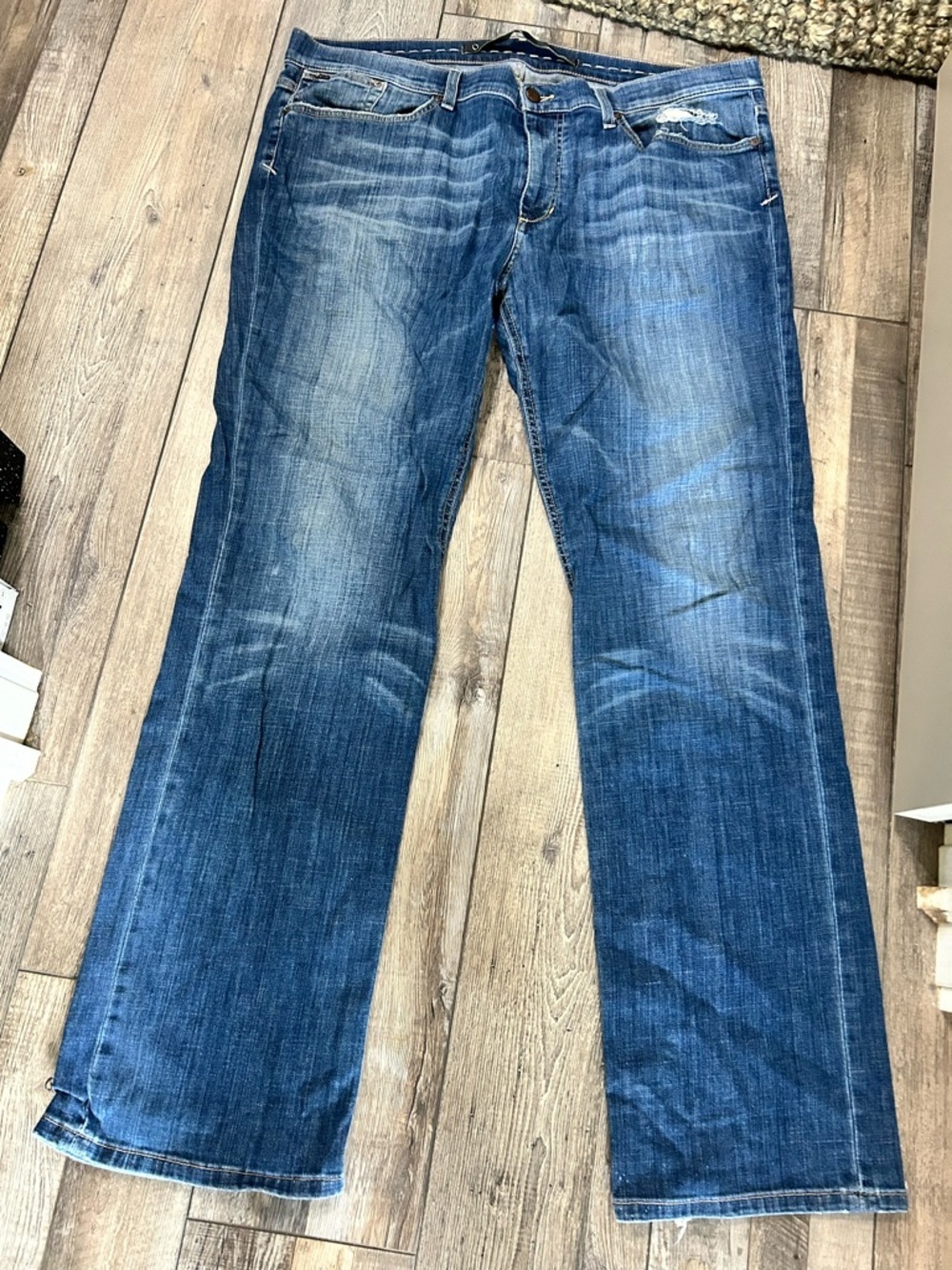 Joe's Jeans Men's Bootcut Denim in medium Blue Wash Classic Fit